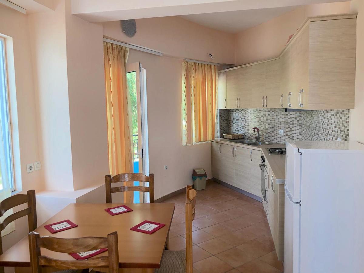 Emily's Hotell Himare